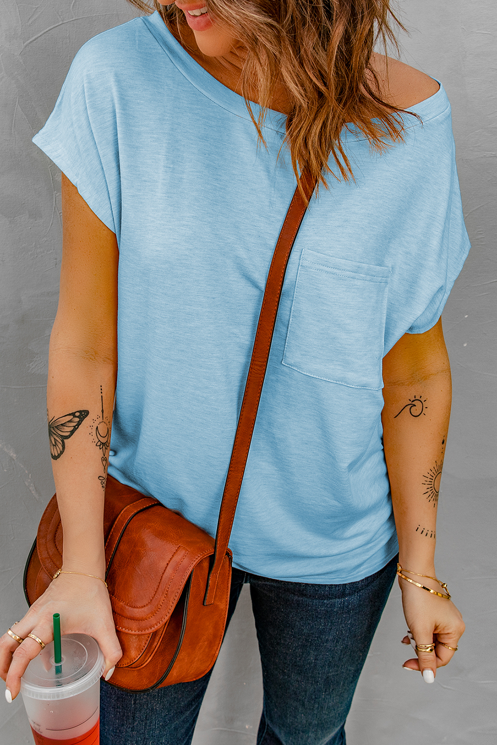 Shewin Wholesale Women CLOTHING Light Blue Solid Color Short Sleeve Basic T Shirt with Patch Pocket