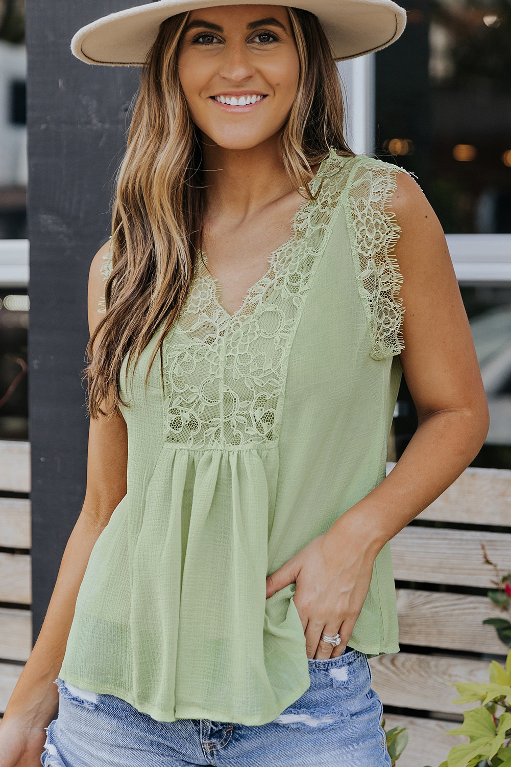 Green Casual Solid Lace Tank Top