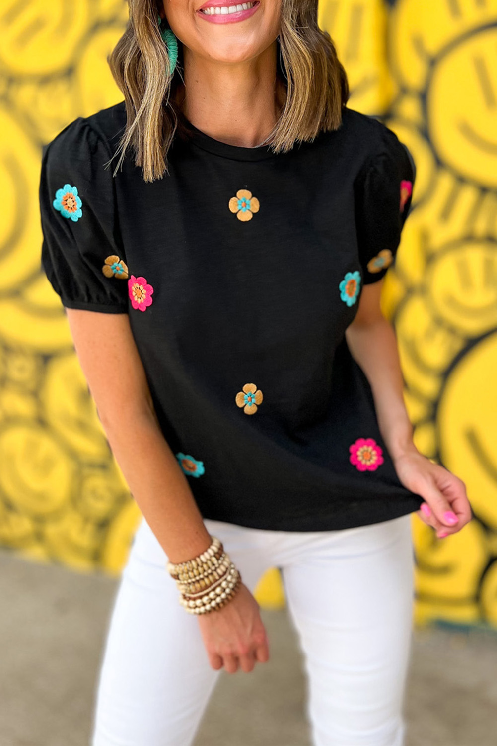 Shewin Wholesale Fashion Black Embroidered 60s FLOWER Short Puff Sleeve Tee