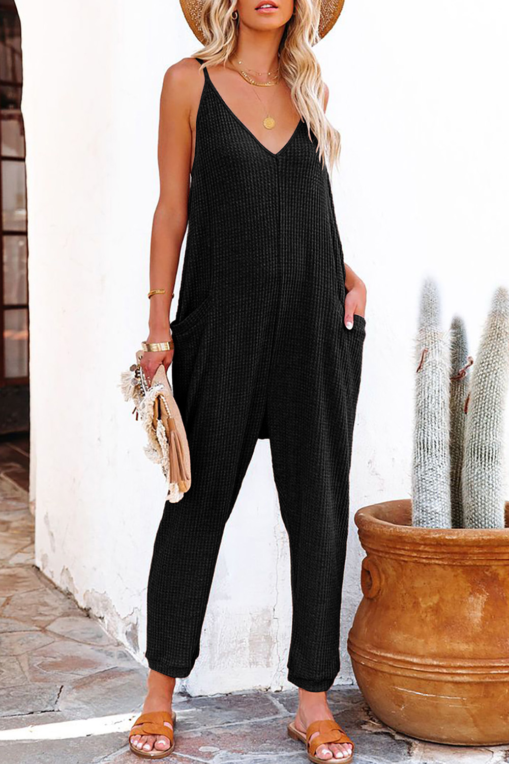Shewin Wholesale CLOTHING Suppliers Black Textured Sleeveless V-Neck Pocketed Casual Jumpsuit