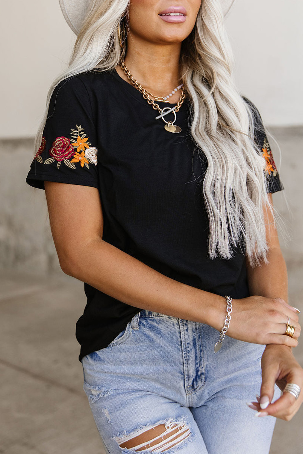 Black Casual Floral Embroidered Round Neck T SHIRT