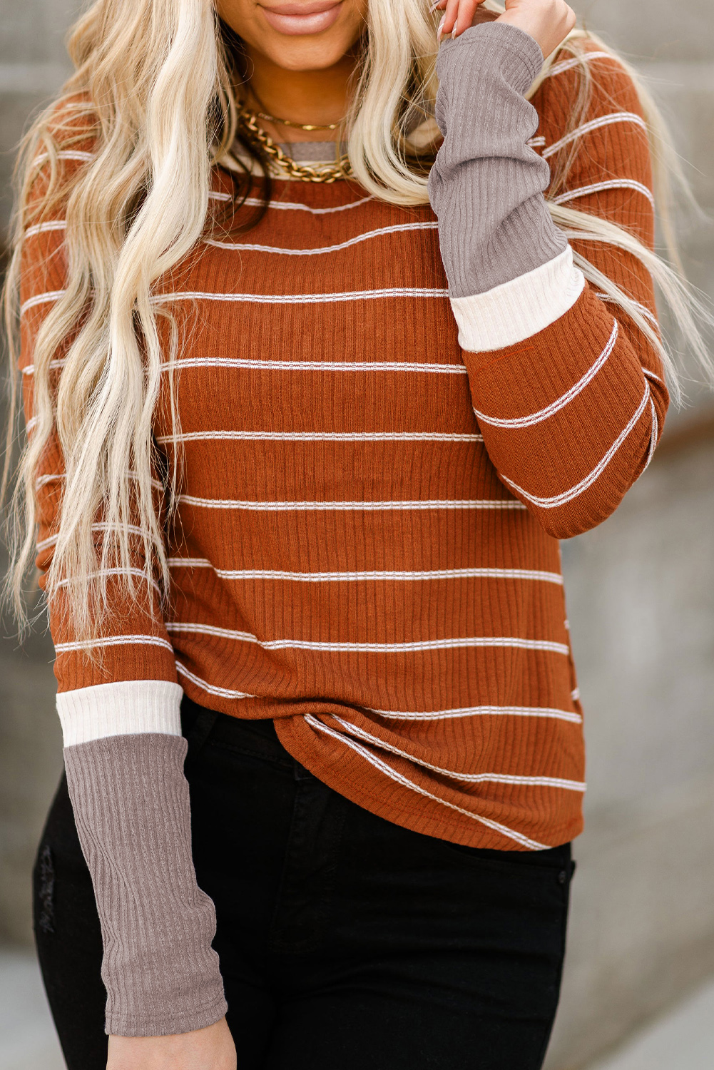 Shewin Wholesale Distributor BROWN Contrast Spliced Colorblock Cuffed Rib Knit Top