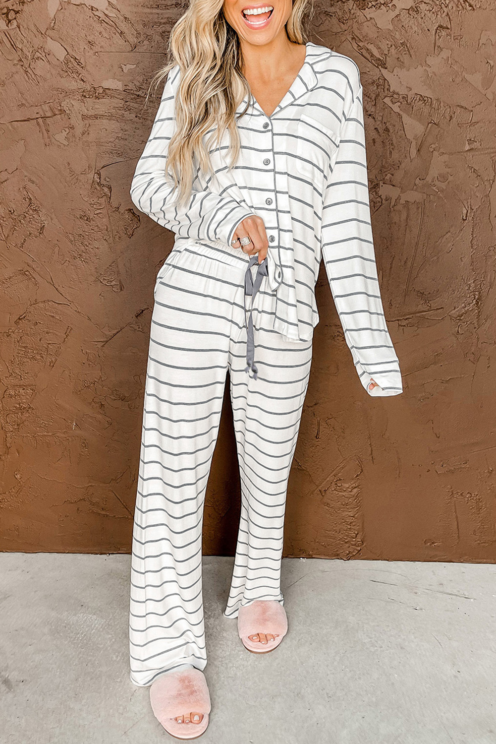 Shewin Wholesale Clothes Suppliers White Striped Print Long Sleeve Top & Drawstring Pants PAJAMAS Se