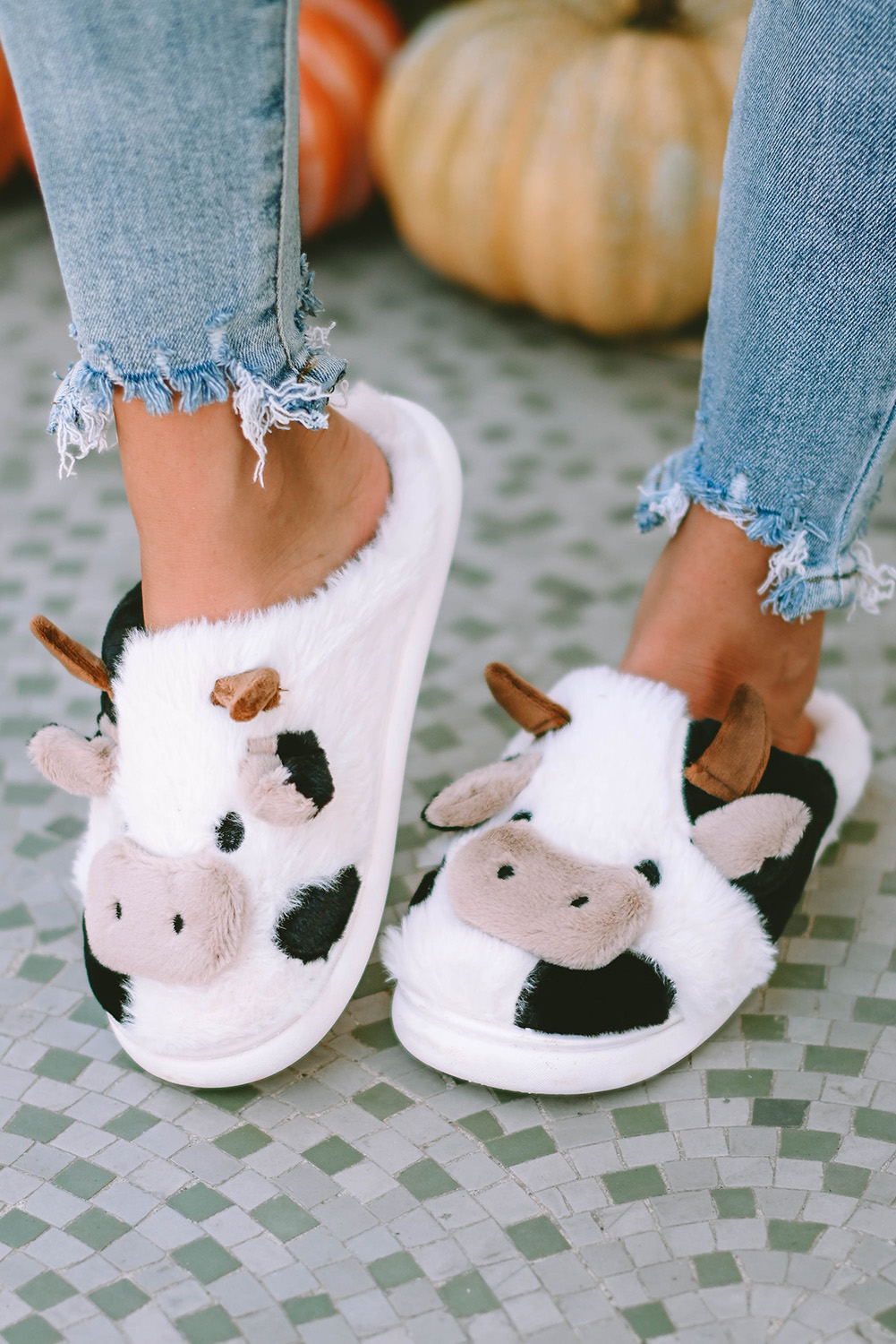 Shewin Wholesale Cheap White Cartoon Animal Plush SLIPPERS