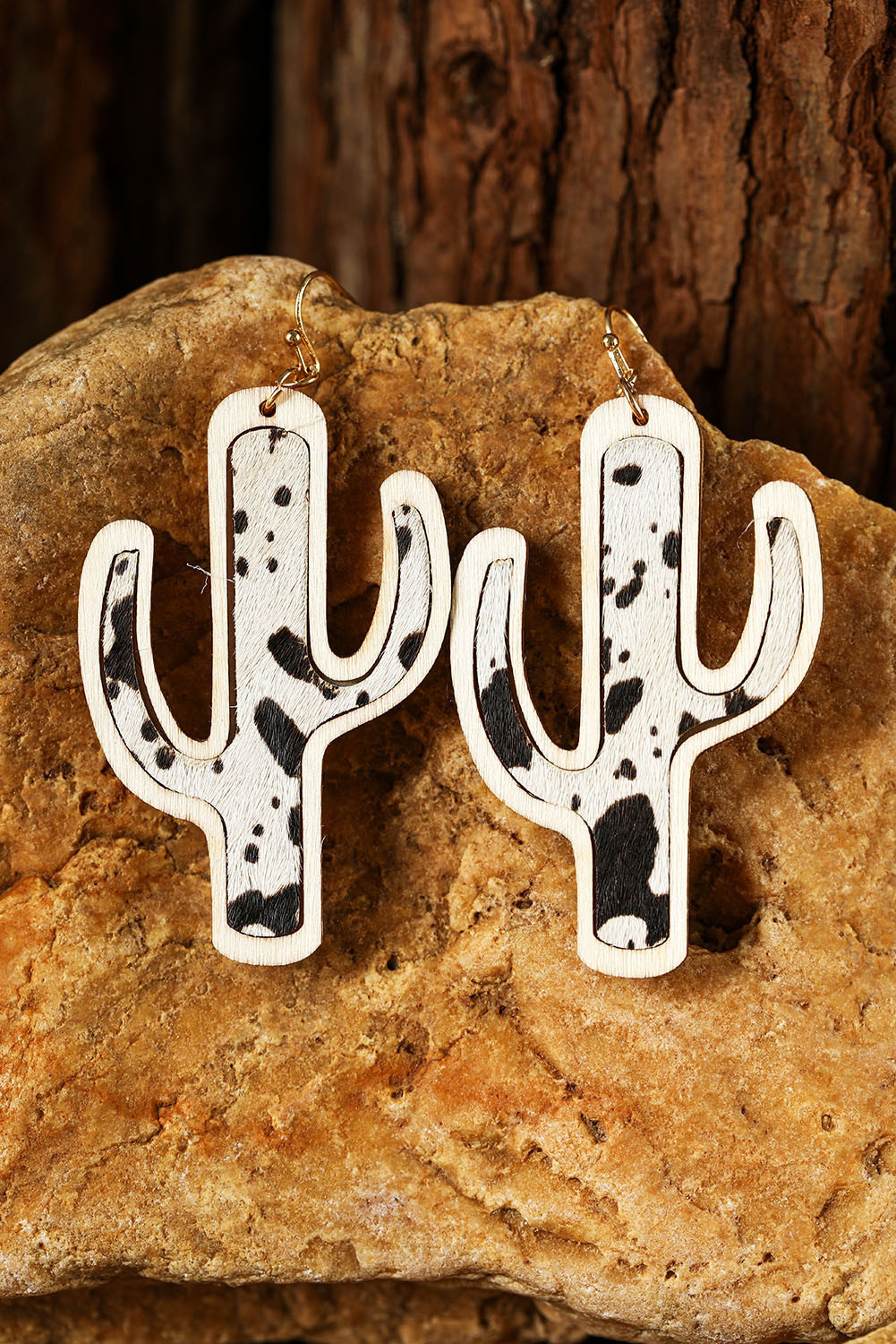 Bright White Vintage Cactu-Shape Wooden Hook Earrings