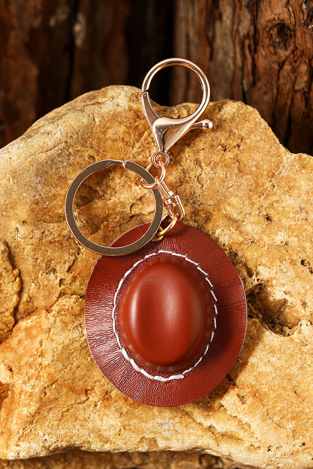 Dropshipping RED Sandalwood HAT PU Leather Keychain