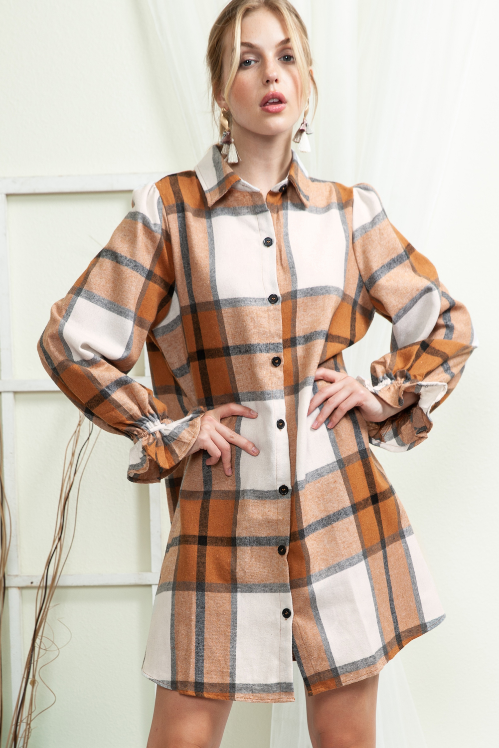 Shewin Wholesale Custom Logo Khaki Plaid Pattern Collared Neck Ruffled Sleeve SHIRT Dress