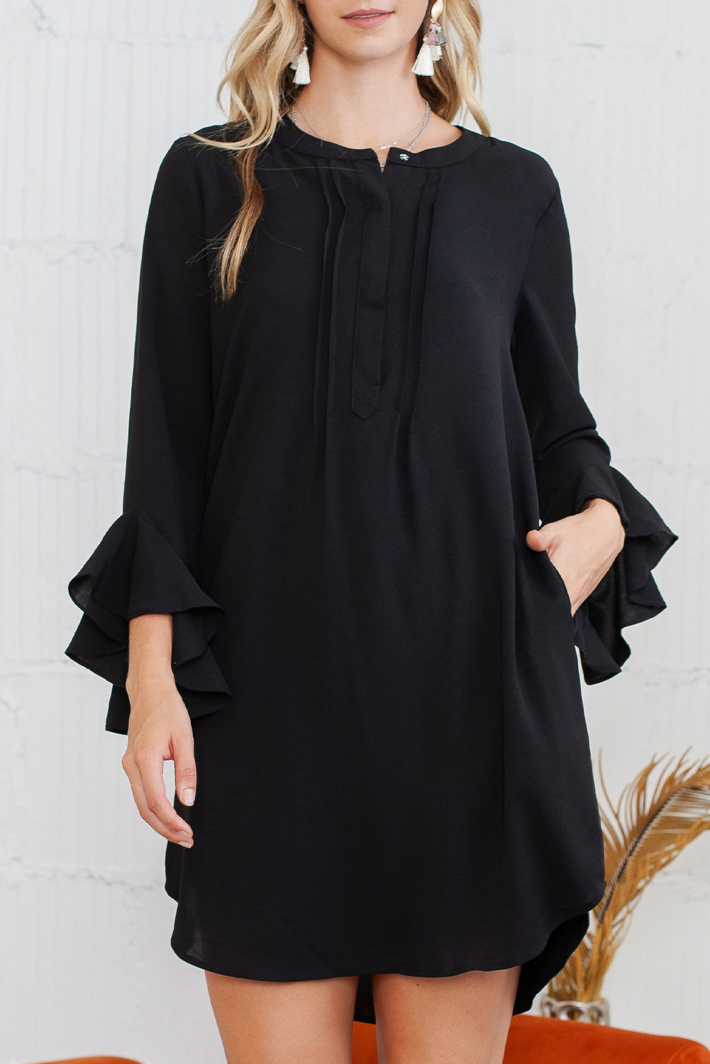 Black Pleated Solid Color Ruffle Sleeve Mini Dress
