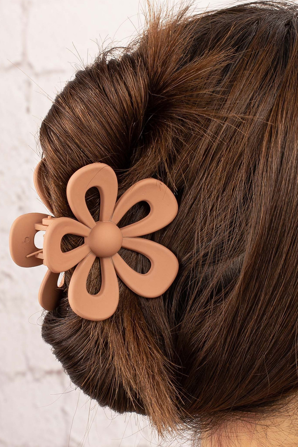 Shewin Wholesale Fashion Camel Sweet Hollowed FLOWER Shape Claw Clip