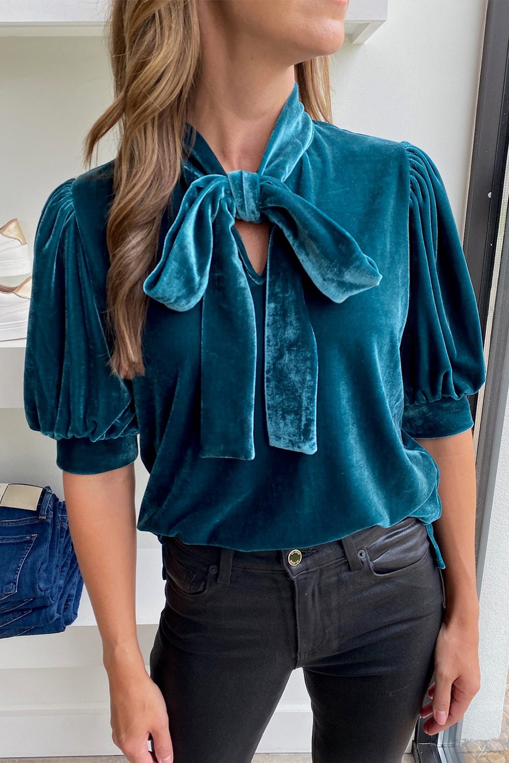 Shewin Wholesale Customized Peacock Blue Velvet Bow TIE Neck Ruched Short Sleeve Blouse