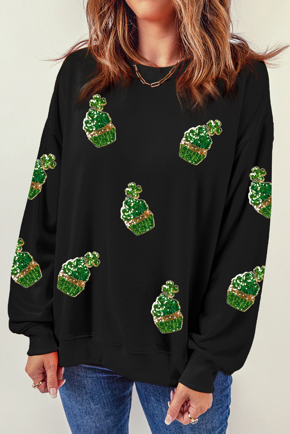 Shewin Wholesale Dropshipping Black Clover Cupcake Sequin Patch Drop Shoulder Graphic SWEATSHIRT