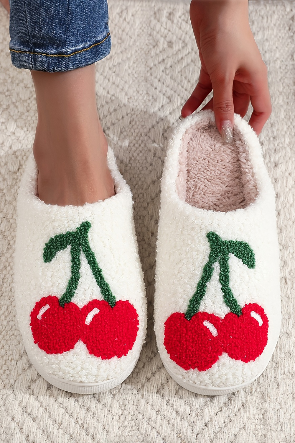 Shewin Wholesale Dropshippers White Cute Fruit Cherry Open Heel Plush Slippers