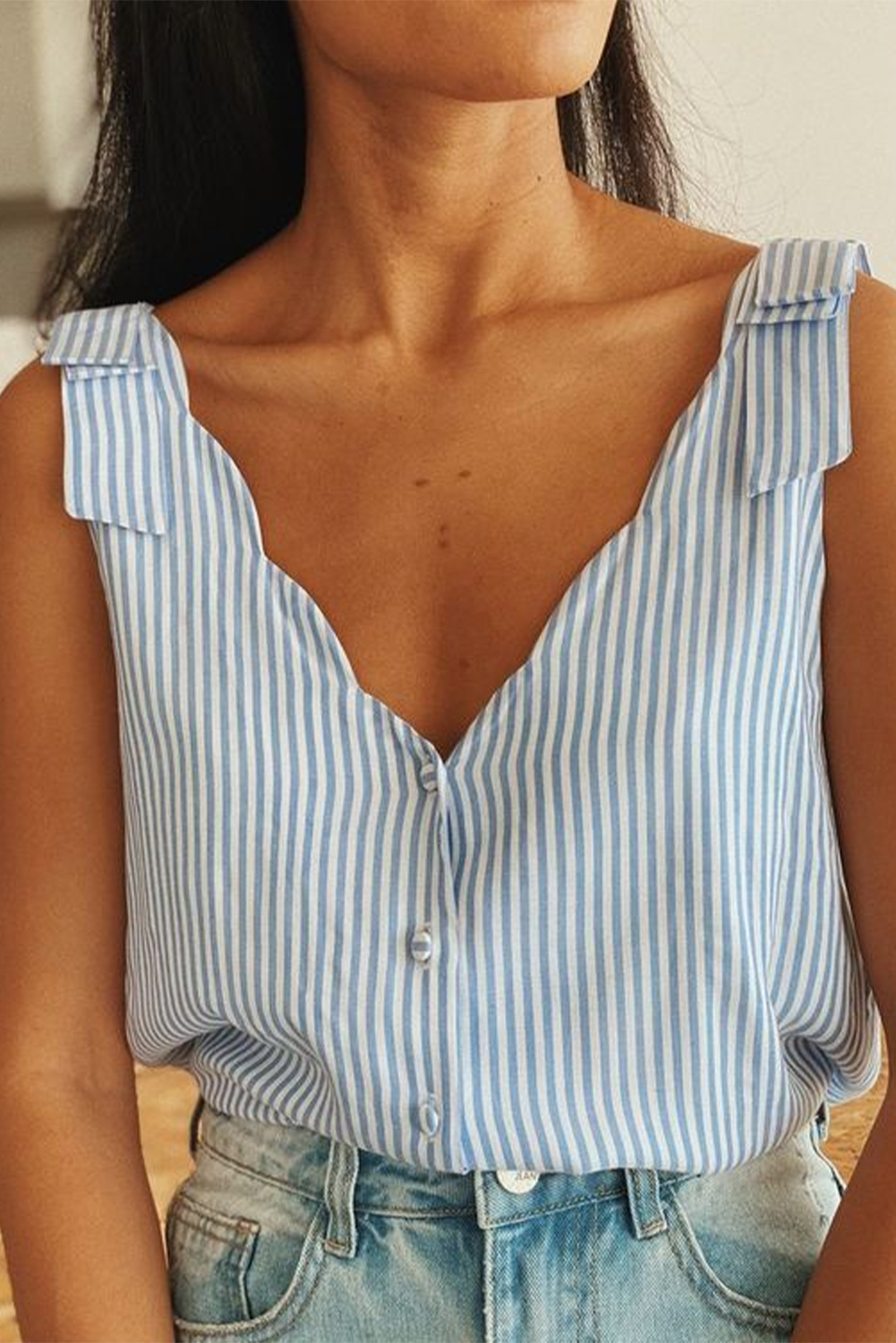 Shewin Wholesale Elegant Sky Blue Striped Print Scalloped Trim V Neck Buttoned Sleeveless SHIRT