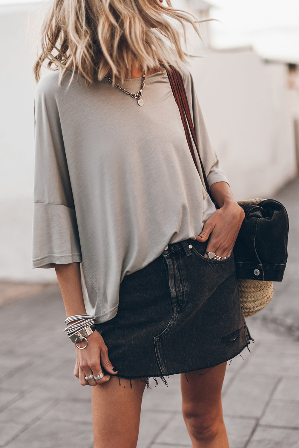 Shewin Wholesale Chic Lady Gray Oversized Flowy Dropped Shoulder T SHIRT