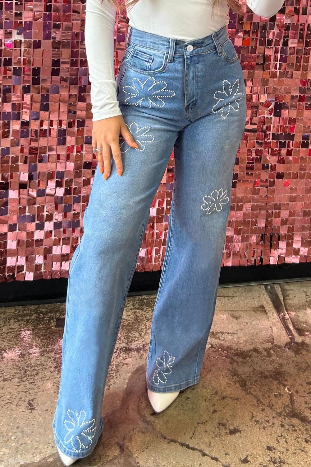 Shewin Wholesale Trendy Light Blue Floral BEADS Decor High Rise Wide Leg Jeans