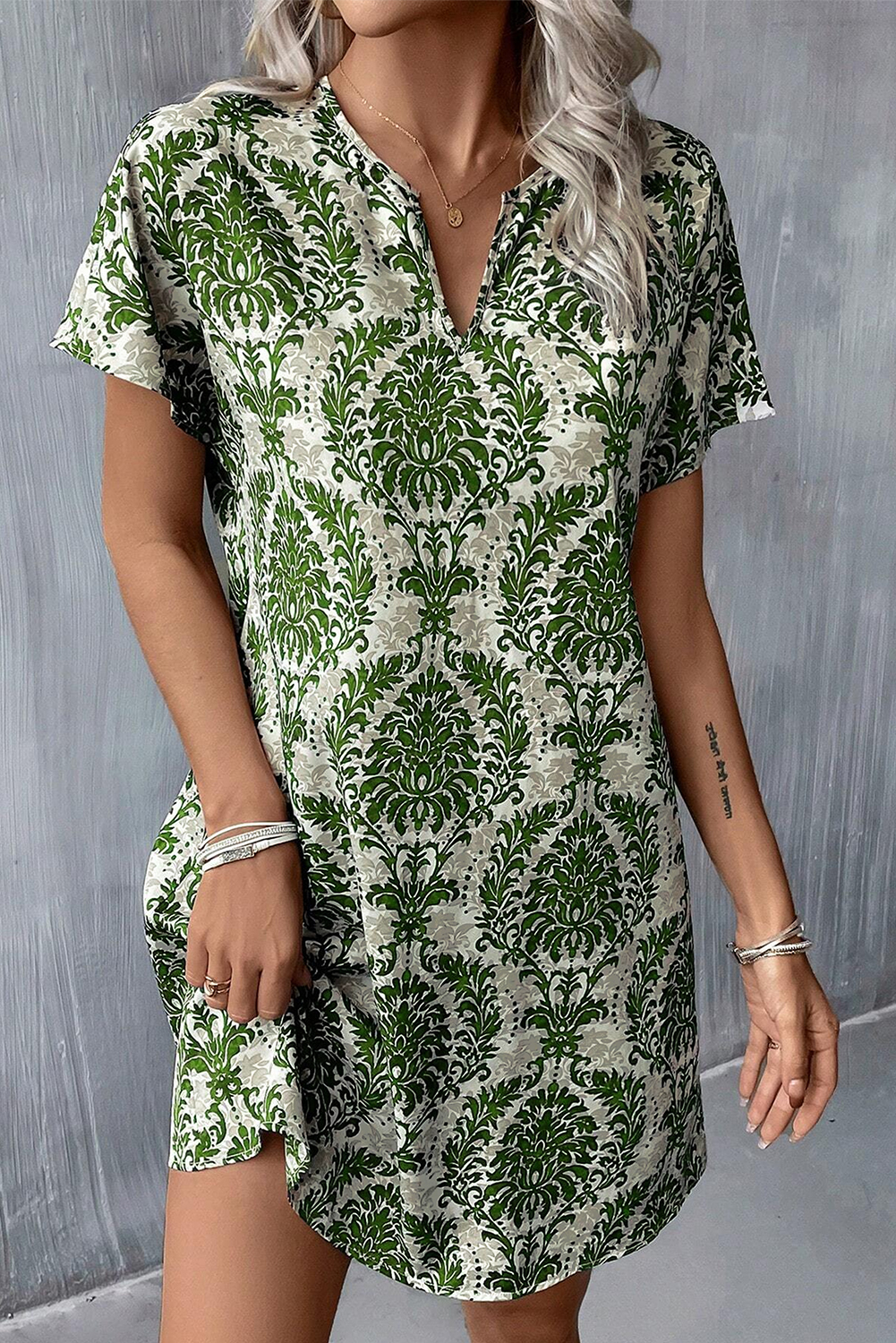 Shewin Wholesale New arrival Green Floral Print V Neck SHORT Dolman Sleeve Mini Dress
