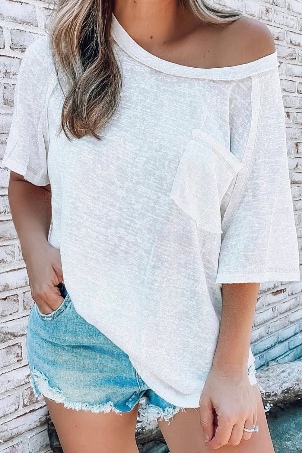 Shewin Wholesale Elegant White Exposed Seam Loose Fit T-SHIRT