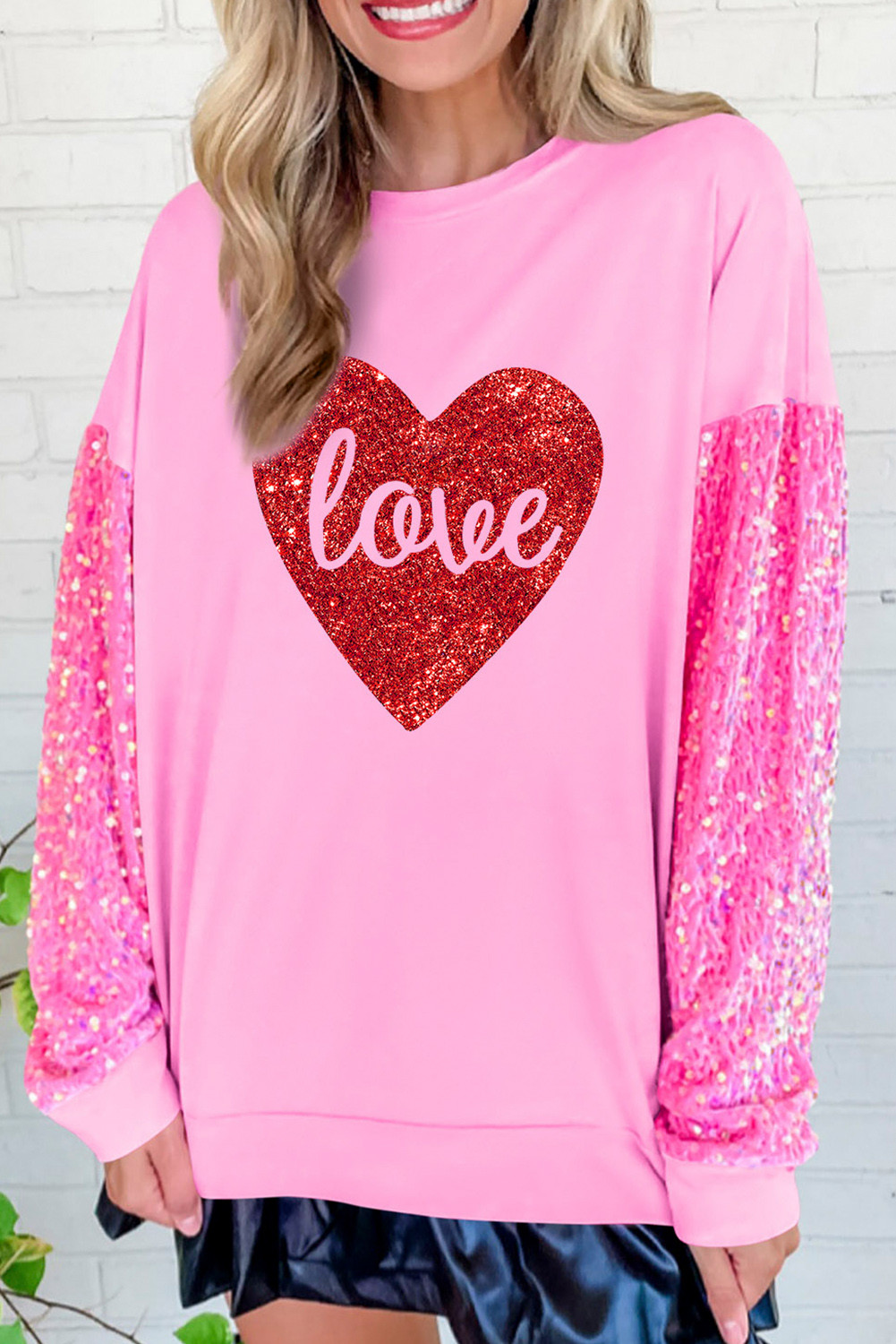 Pink Shiny Heart Shape love Print Sequined Sleeve Graphic Sweatshirt