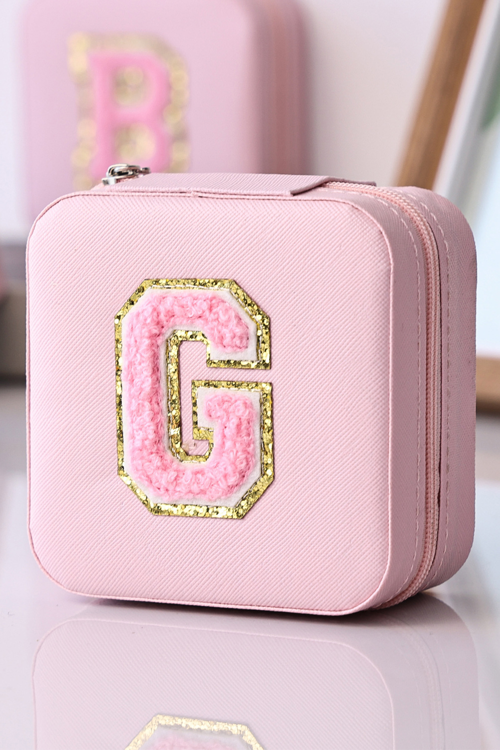 Shewin Wholesale Distributor Pink G Chenille Letter Graphic JEWELRY Organizer Box
