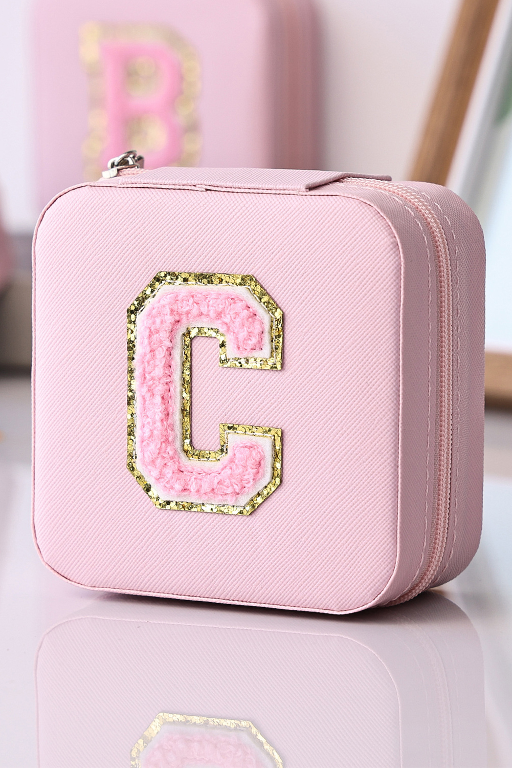 Shewin Wholesale Distributor Pink Chenille C Letter Graphic Travel JEWELRY Case