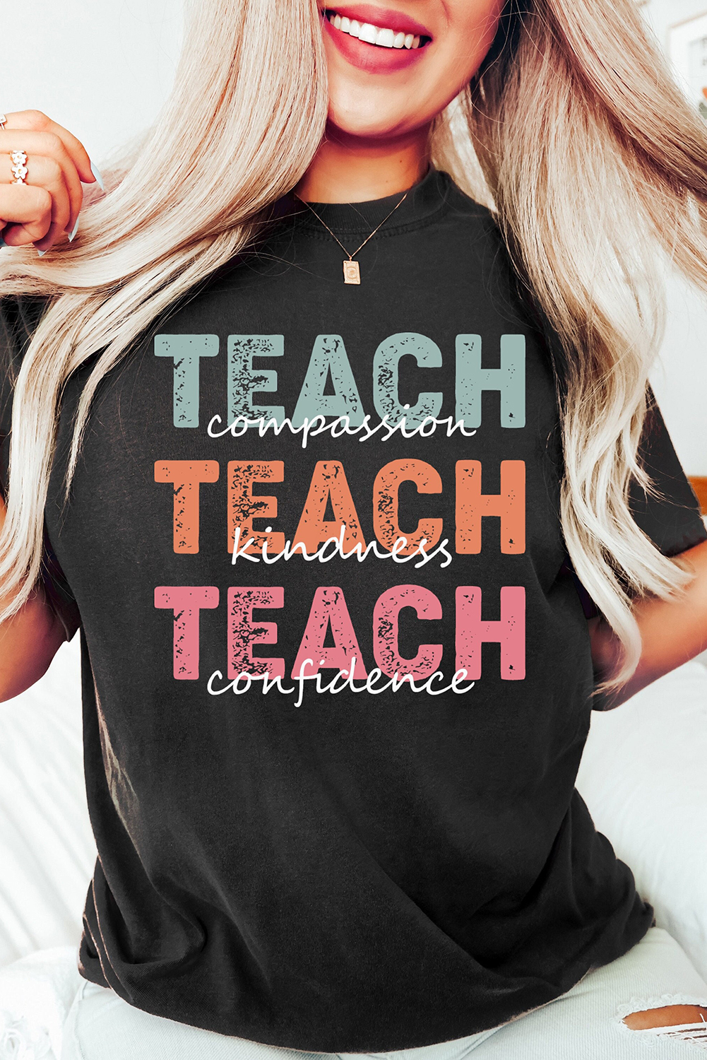 Shewin Wholesale Distributor Black TEACH Letter Graphic Crewneck T SHIRT