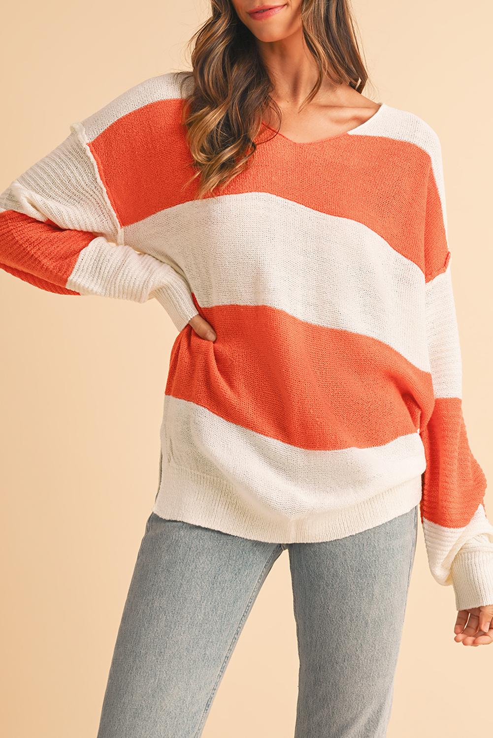 Shewin Wholesale Distributor Orange Colorblock V Neck Side Slits SWEATER