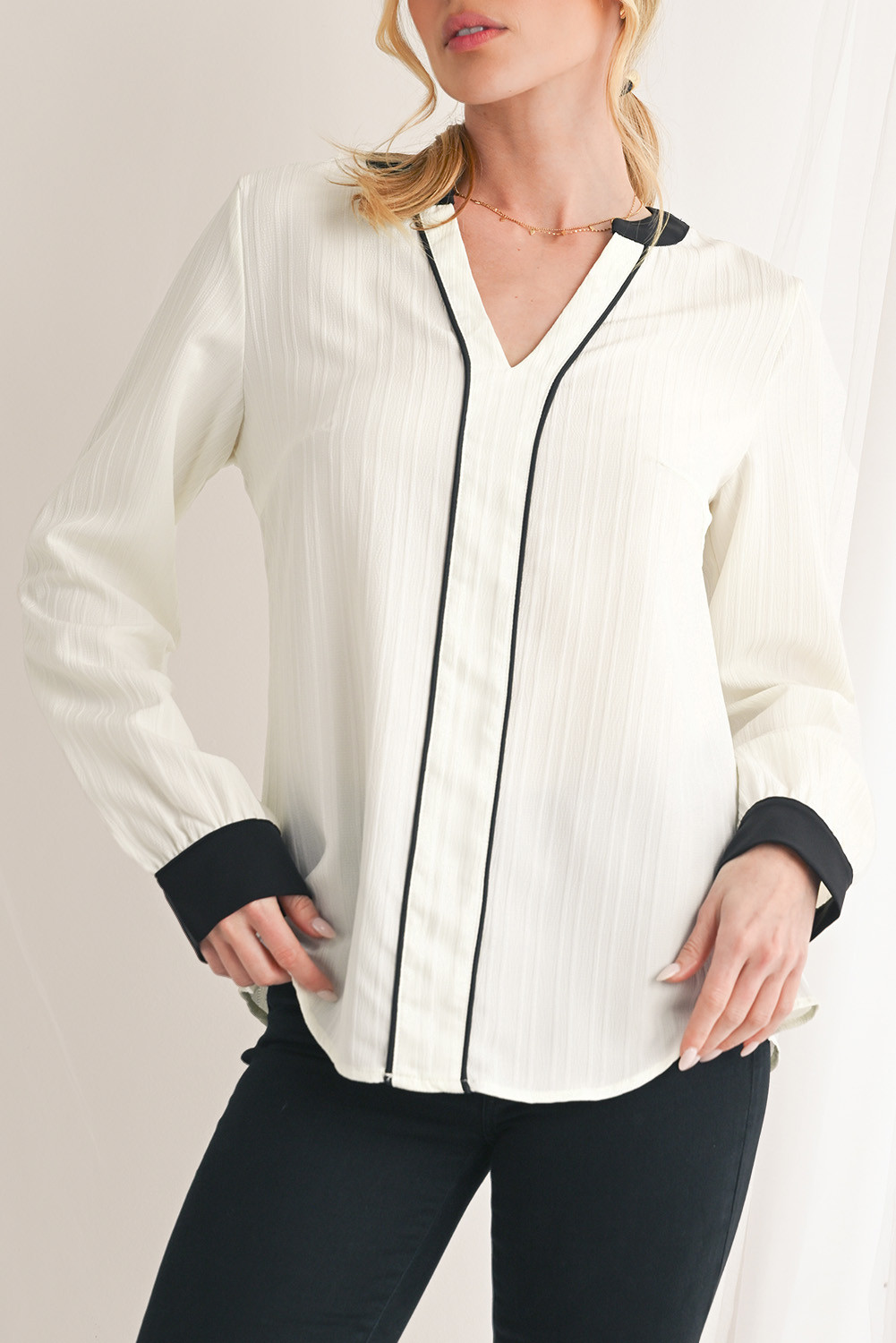 White Colorblock Edge Long Sleeve V Neck Textured Blouse