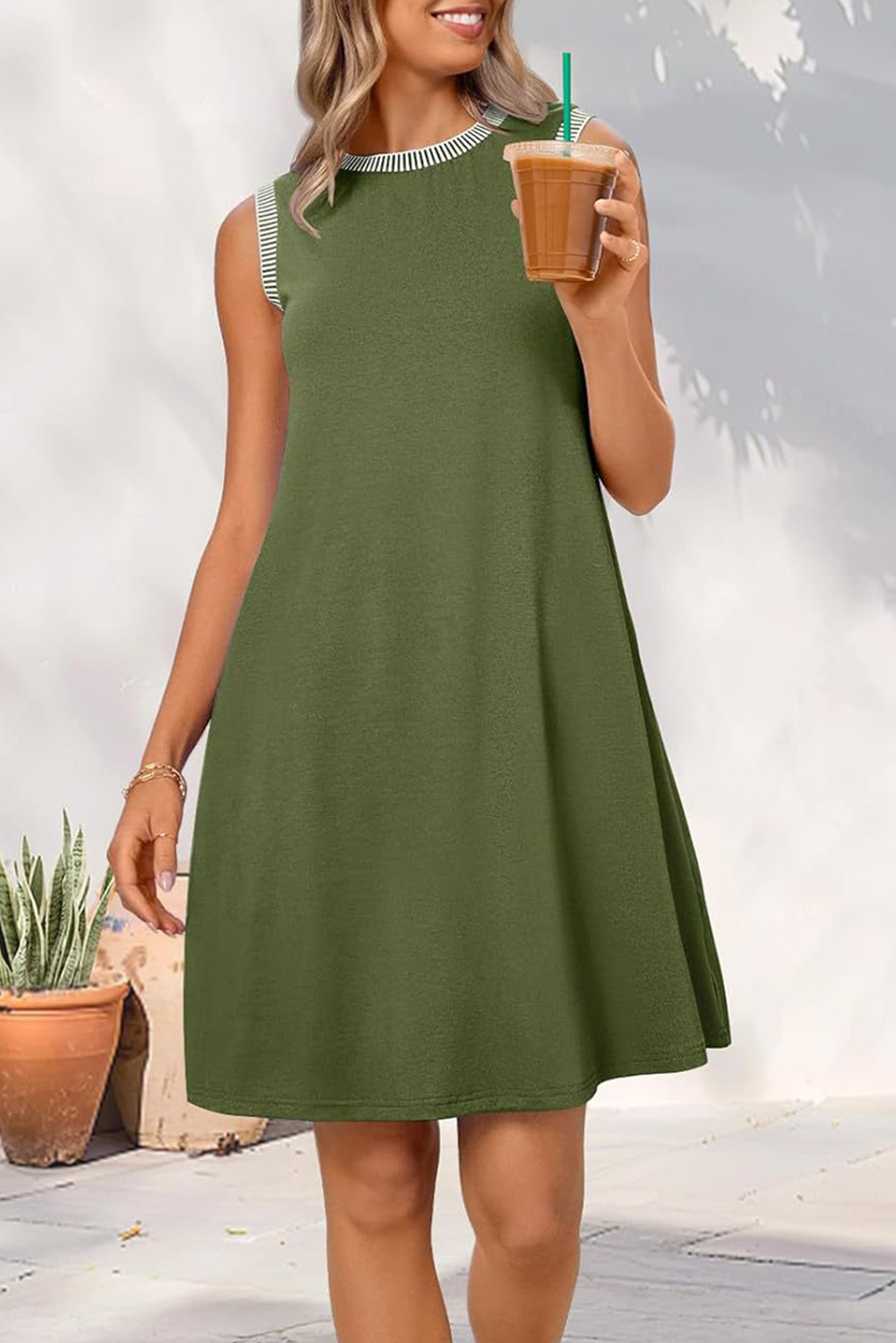 Vineyard Green Contrast Trim Casual Sleeveless Mini Dress