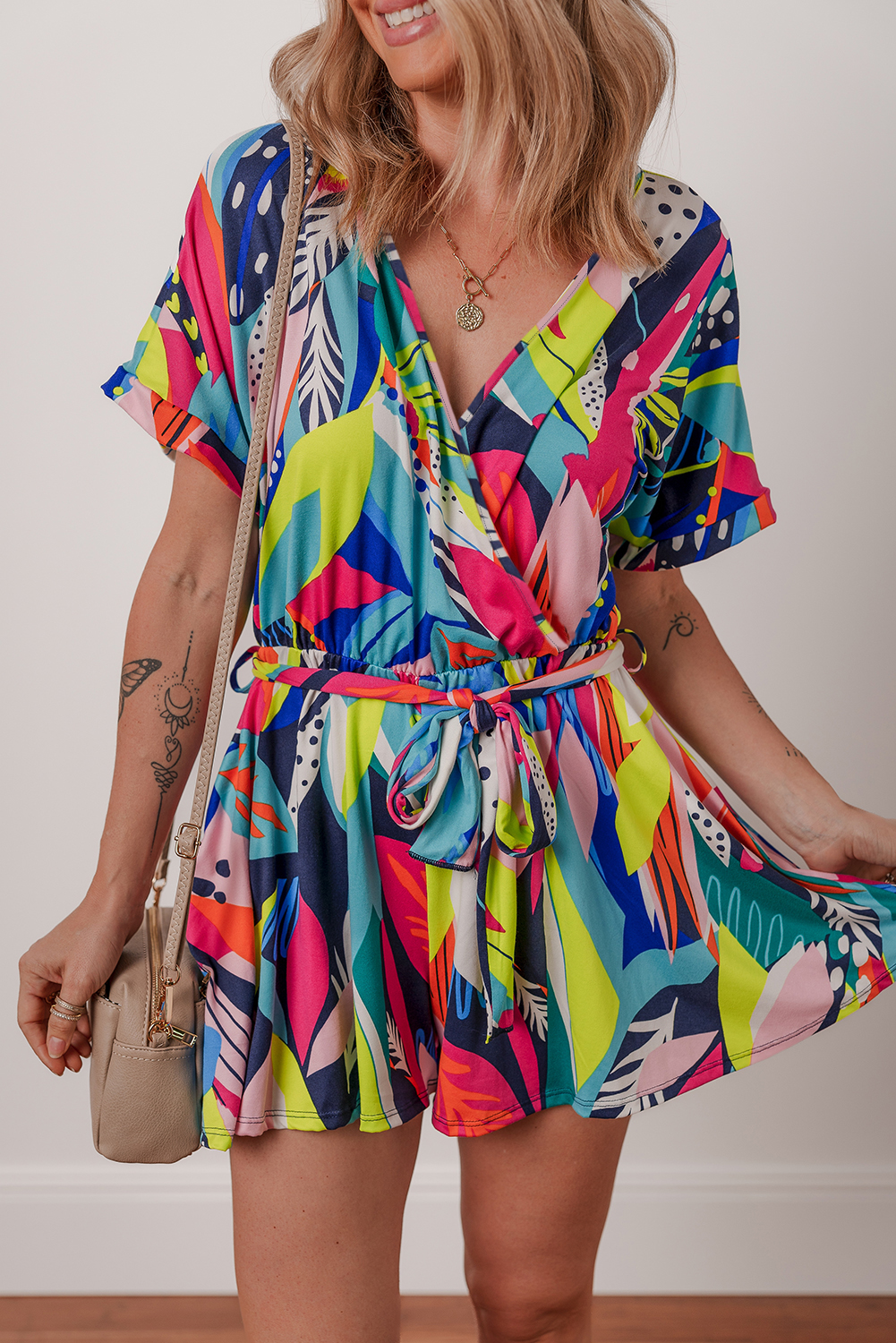 Shewin Wholesale Apparel Multicolour Tropical Printed Surplice Neck TIE Waist Romper