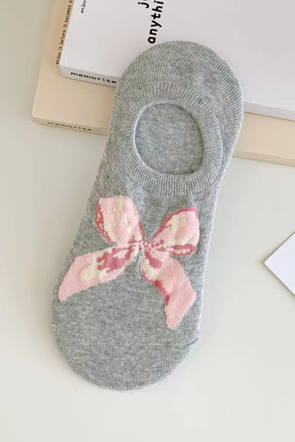 Gray Bow Print Boat Socks