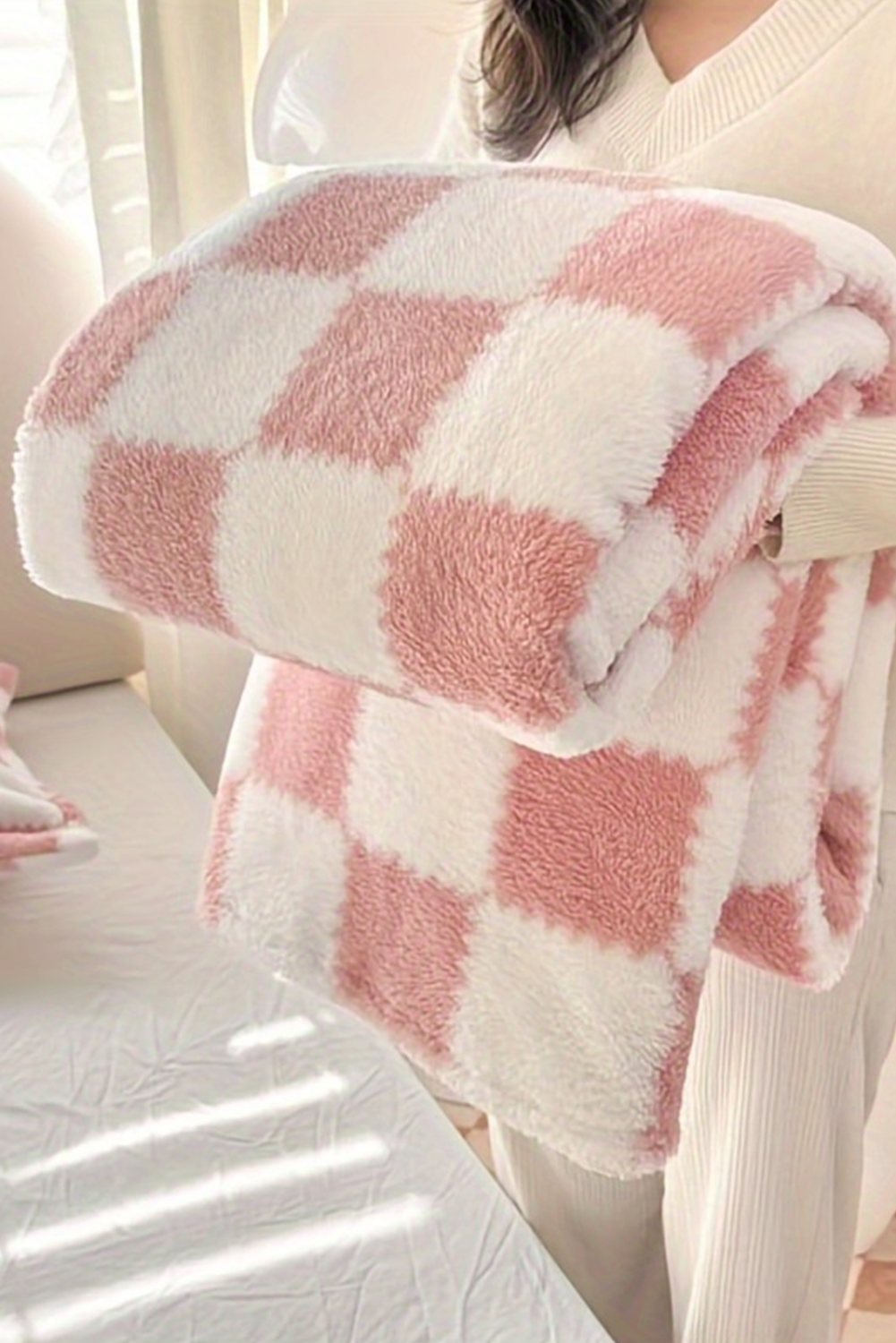Shewin Wholesale Chic Female Pink Checkered Fluffy Coral Fleece BLANKET