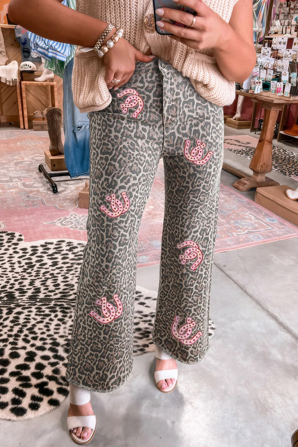Shewin Wholesale 2025 Hot Brown Leopard Print Sequin Horseshoe Patched Straight Leg JEANS