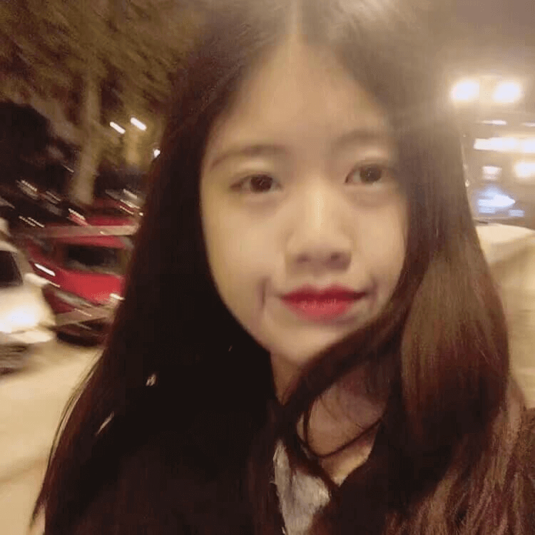 Chase Away the Chill: Must-Have Wholesale Sweatshirts for Every Wardrobe