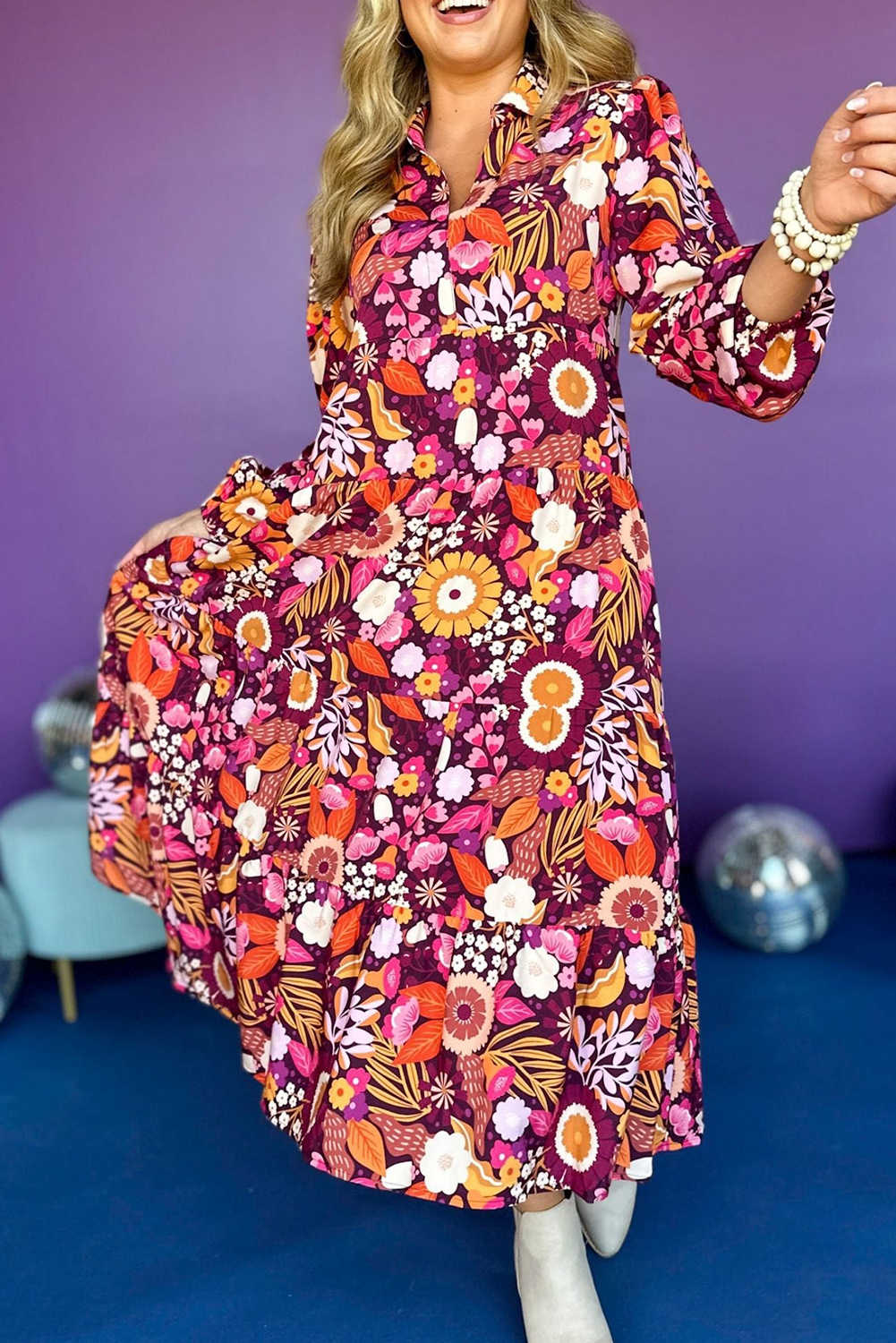 Vestit llarg fluid i amb coll estampat floral morat