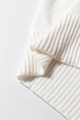 White Argyle Puff Sleeve Knit Top