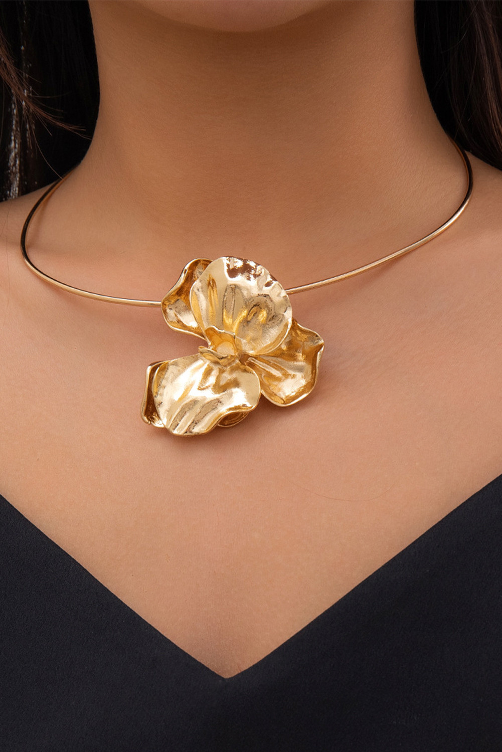 Gold Plated 3D Flower Minimalist Hoop Necklace