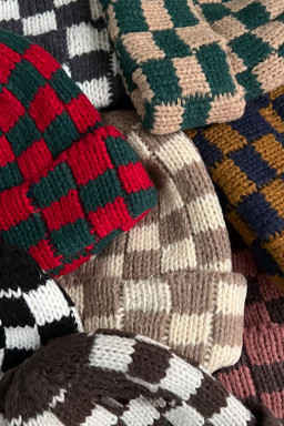 Black Two Tone Checkered Folded Eaveless Beanie Cap