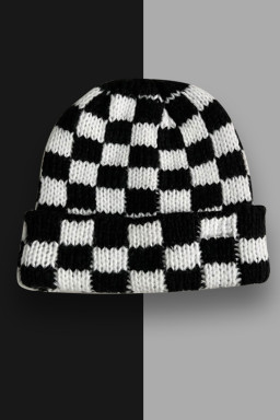 Black Two Tone Checkered Folded Eaveless Beanie Cap