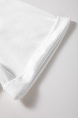 White Christmas Tree Bowknot Print Graphic T Shirt