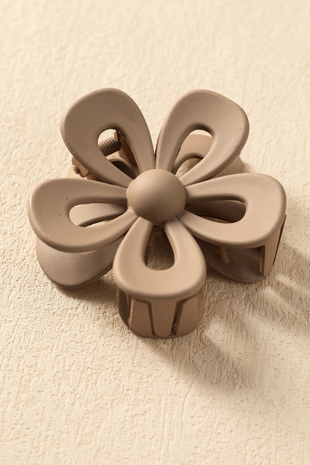 Camel Sweet Hollowed Flower Shape Claw Clip