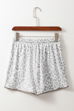leopard shorts vendor