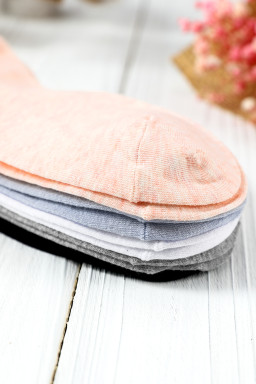 Light Grey 5 Pairs/Set Heart Pattern Accent Ribbed Edge Ankle Socks