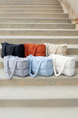 Black Solid Quilted Puffy Zipped Large Tote Bag