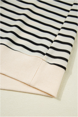 Black Stripe Scallop Lace Trim Ruffle Sleeves Crewneck Top