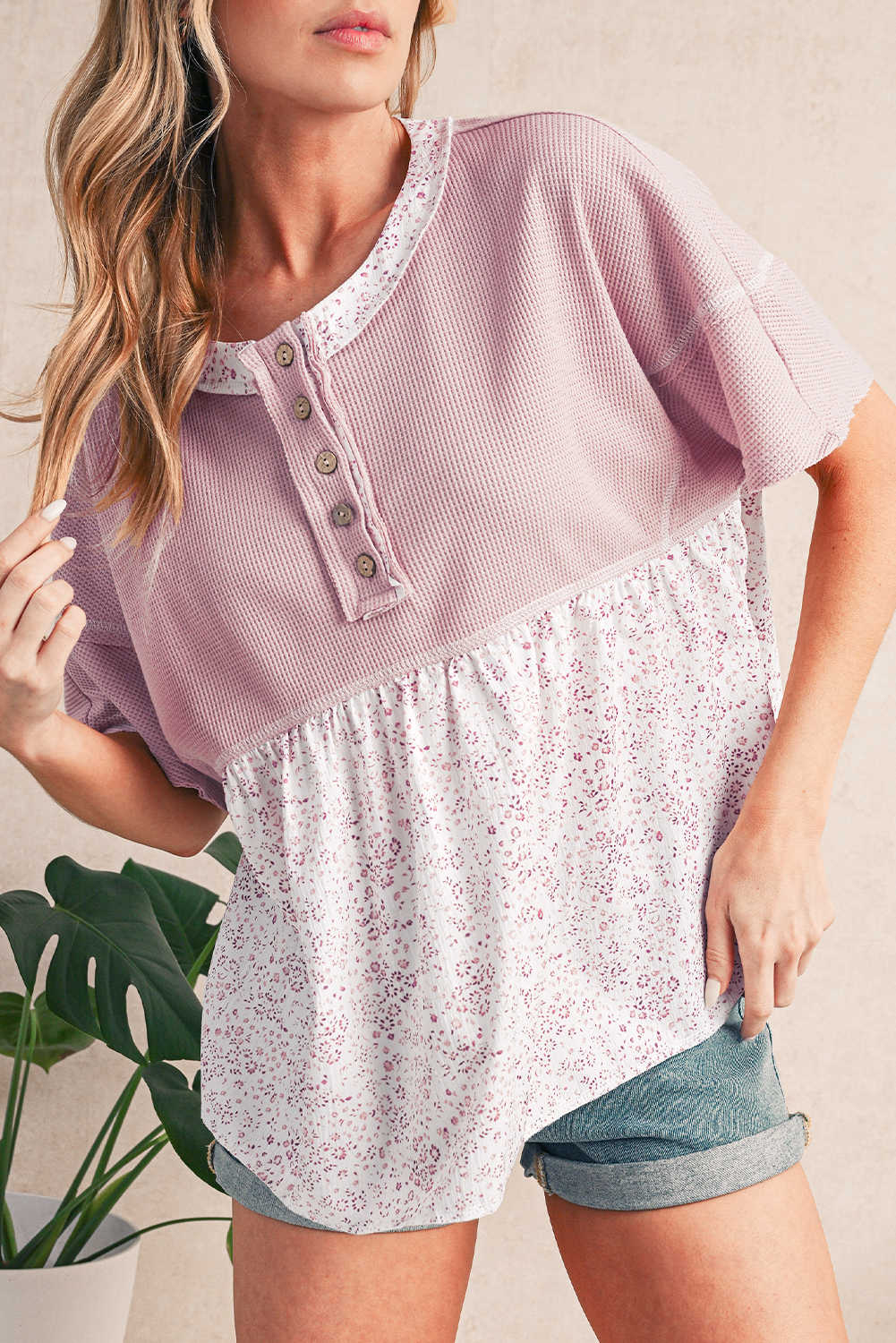 Top de màniga curta amb detall de costura exposada de patchwork floral Waffle rosa