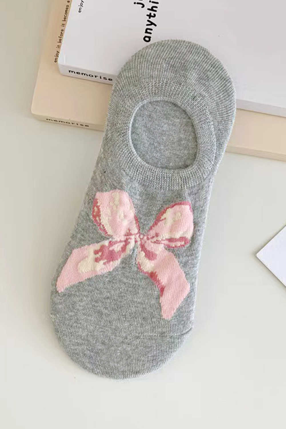 Gray Bow Print Boat Socks