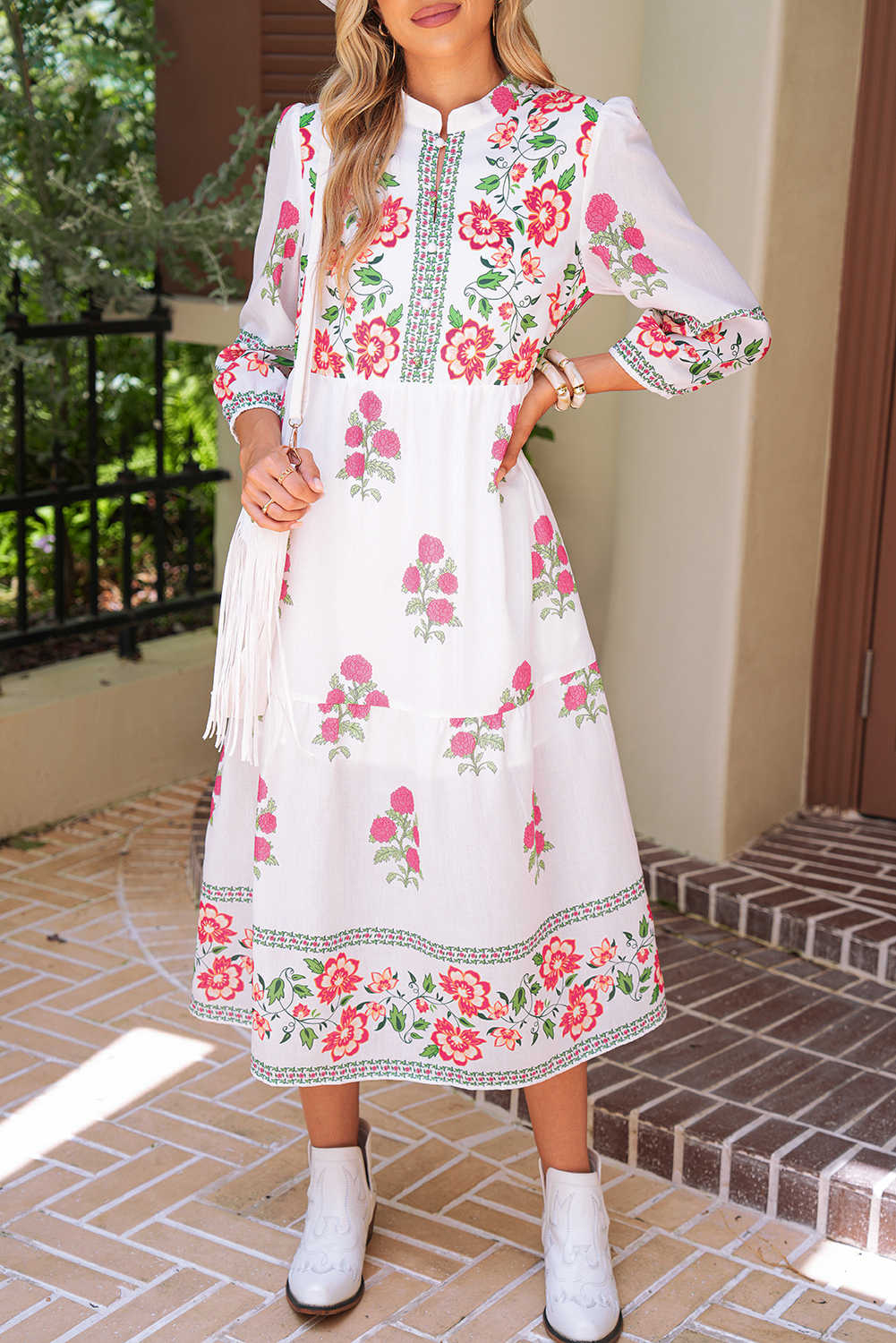 Vestit maxi amb grades soltes amb estampat floral blanc