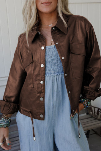 Jaqueta de cuir amb butxaca amb solapa i cordó a la vora amb cafè de xicoira