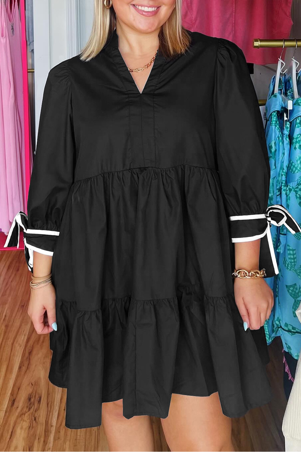 Black Contrast Trim Knot Cuffs Plus Size V Neck Mini Dress