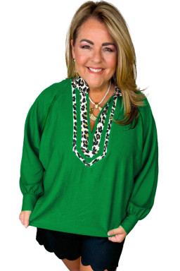 Green Plus Size Contrast Leopard Trim Split Neck Puff Sleeve Blouse